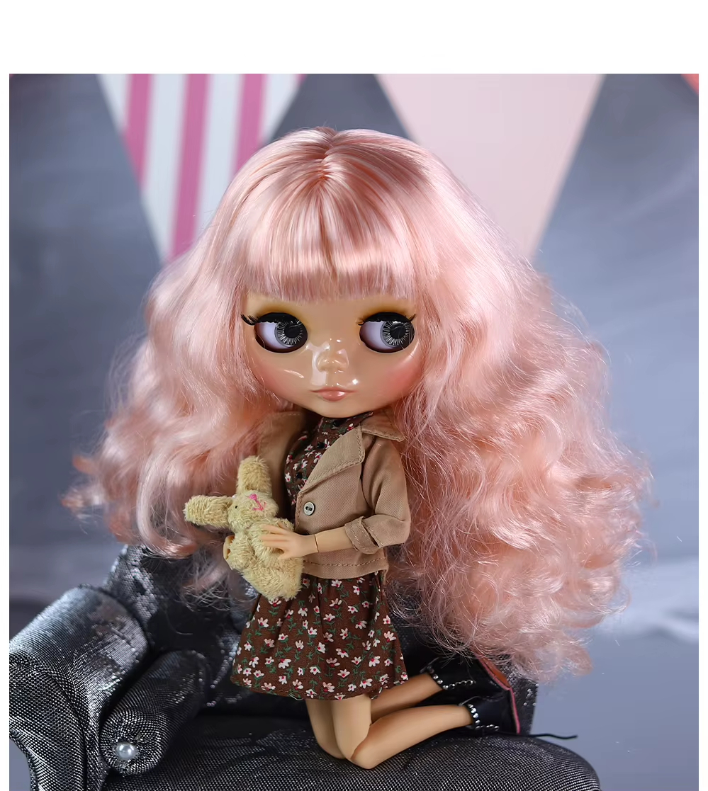 Martha – Premium Custom Neo Blythe Doll with Pink Hair, Tan Skin & Shiny Cute Face 3