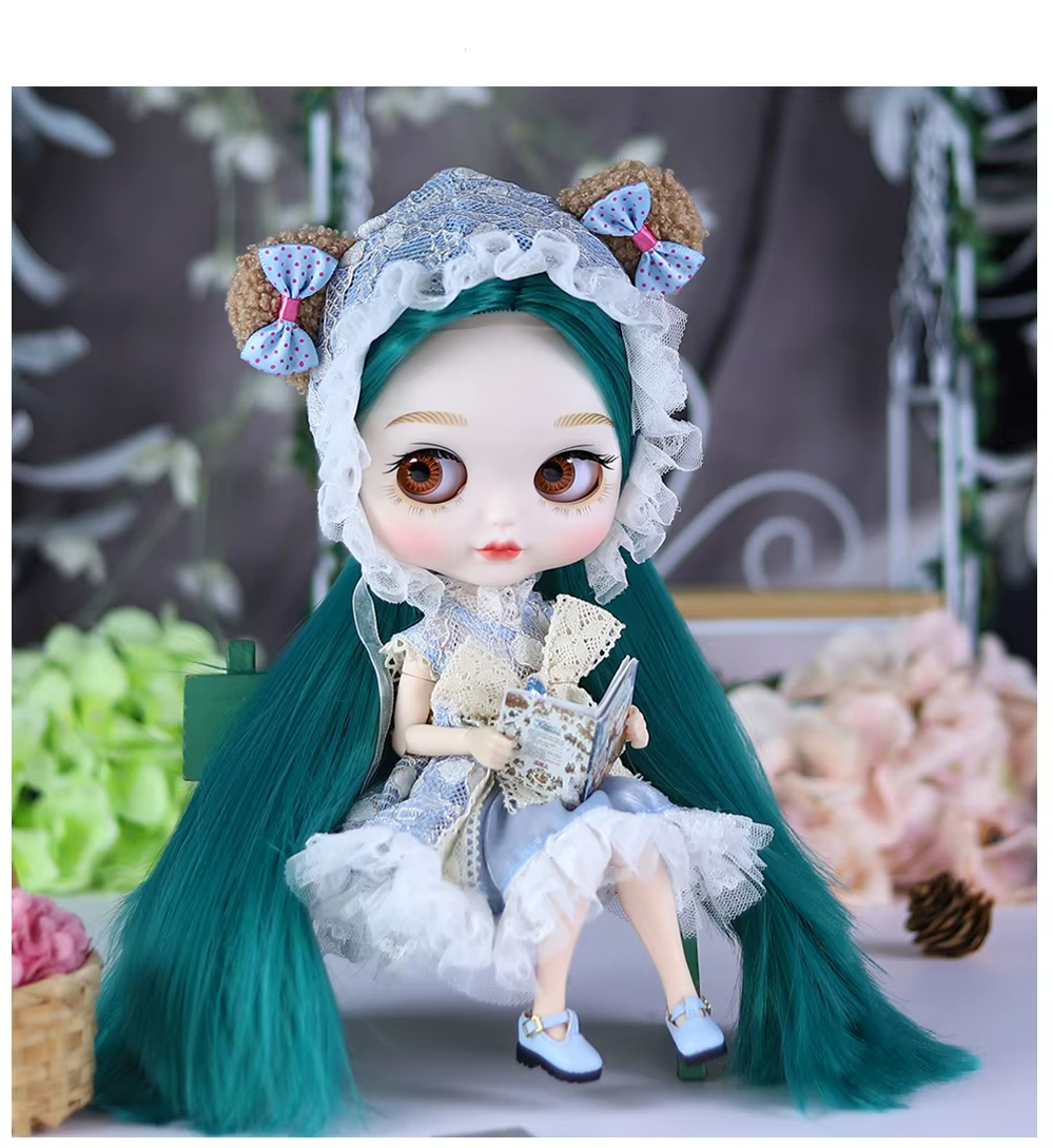 Emma – Premium Custom Neo Blythe Doll with Green Hair, White Skin & Matte Cute Face 2
