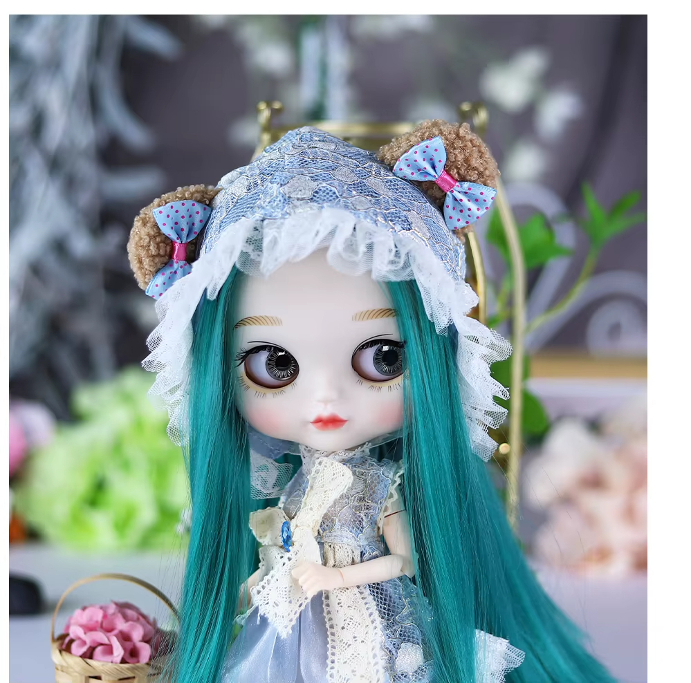 Emma – Premium Custom Neo Blythe Doll with Green Hair, White Skin & Matte Cute Face 4