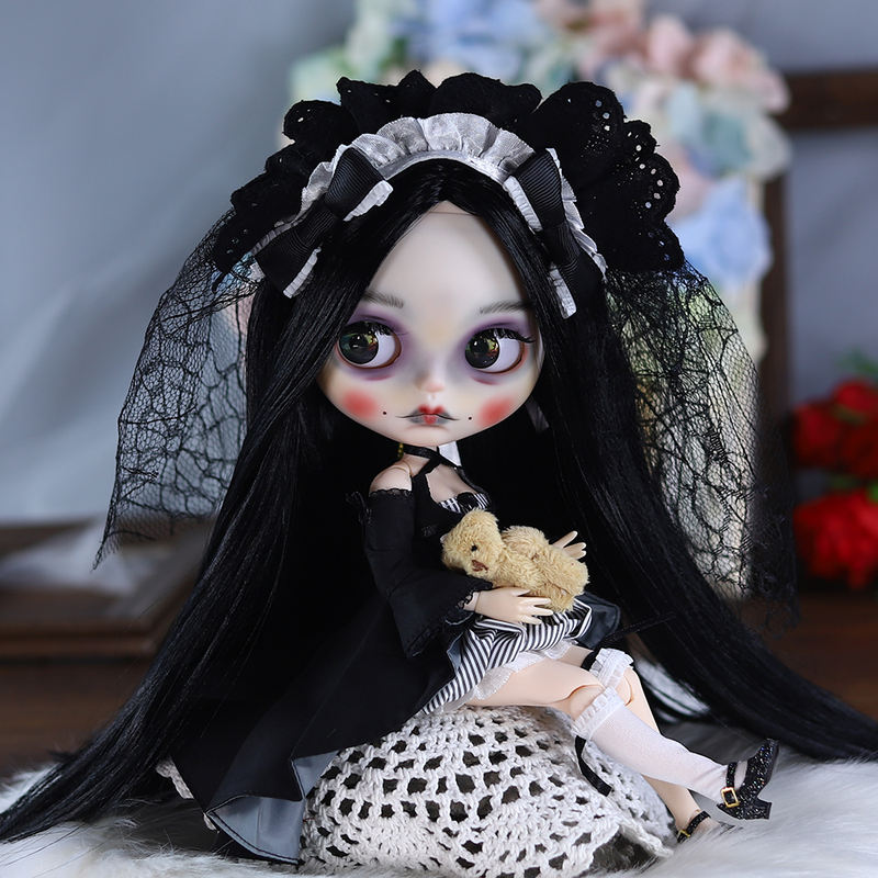 Mary – Premium Custom Neo Blythe Doll with Black Hair, White Skin & Matte Cute Face 6