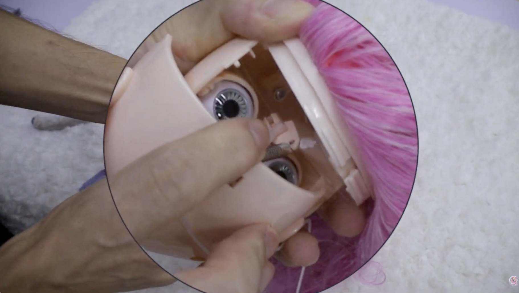 Closing the Blythe doll head with the scalp dome