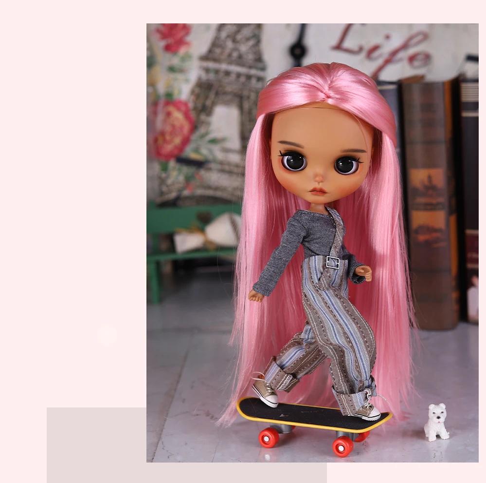 Elsie – Premium Custom Neo Blythe Doll with Pink Hair, Tan Skin & Matte Cute Face 10