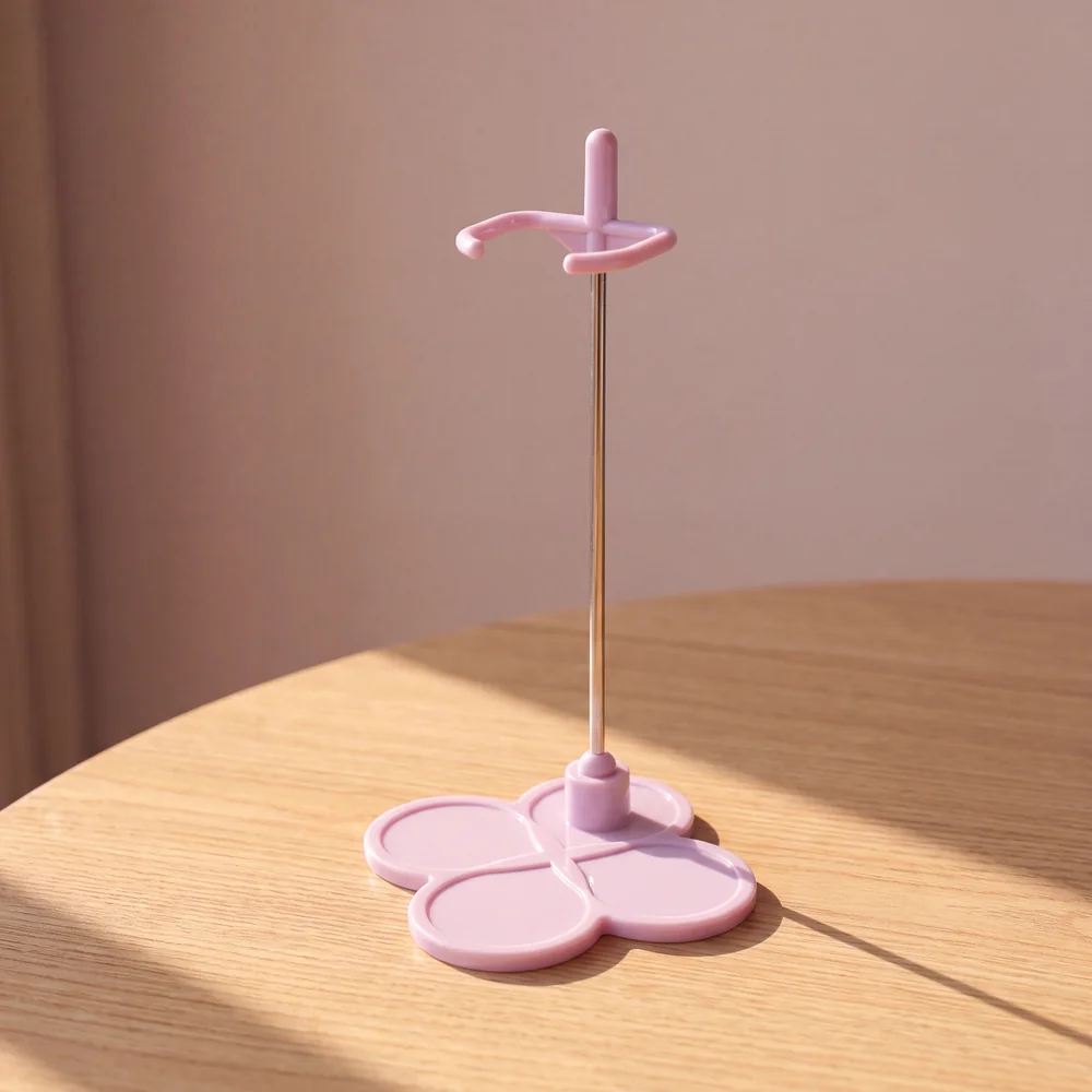 Neo Blythe Colorful Doll Stand 4 Purple Blythe doll stand with waist grip on a wooden table